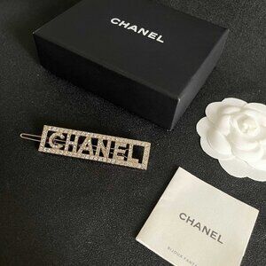 Chanel hair clip